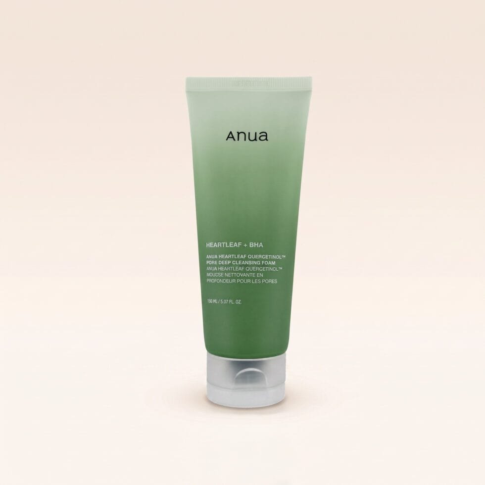 Anua Heartleaf Quercetinol Pore Deep Cleansing Foam bottle