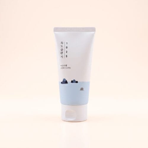 ROUND LAB 1025 Dokdo Cleanser bottle