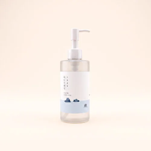 ROUND LAB 1025 Dokdo Cleansing Oil bottle